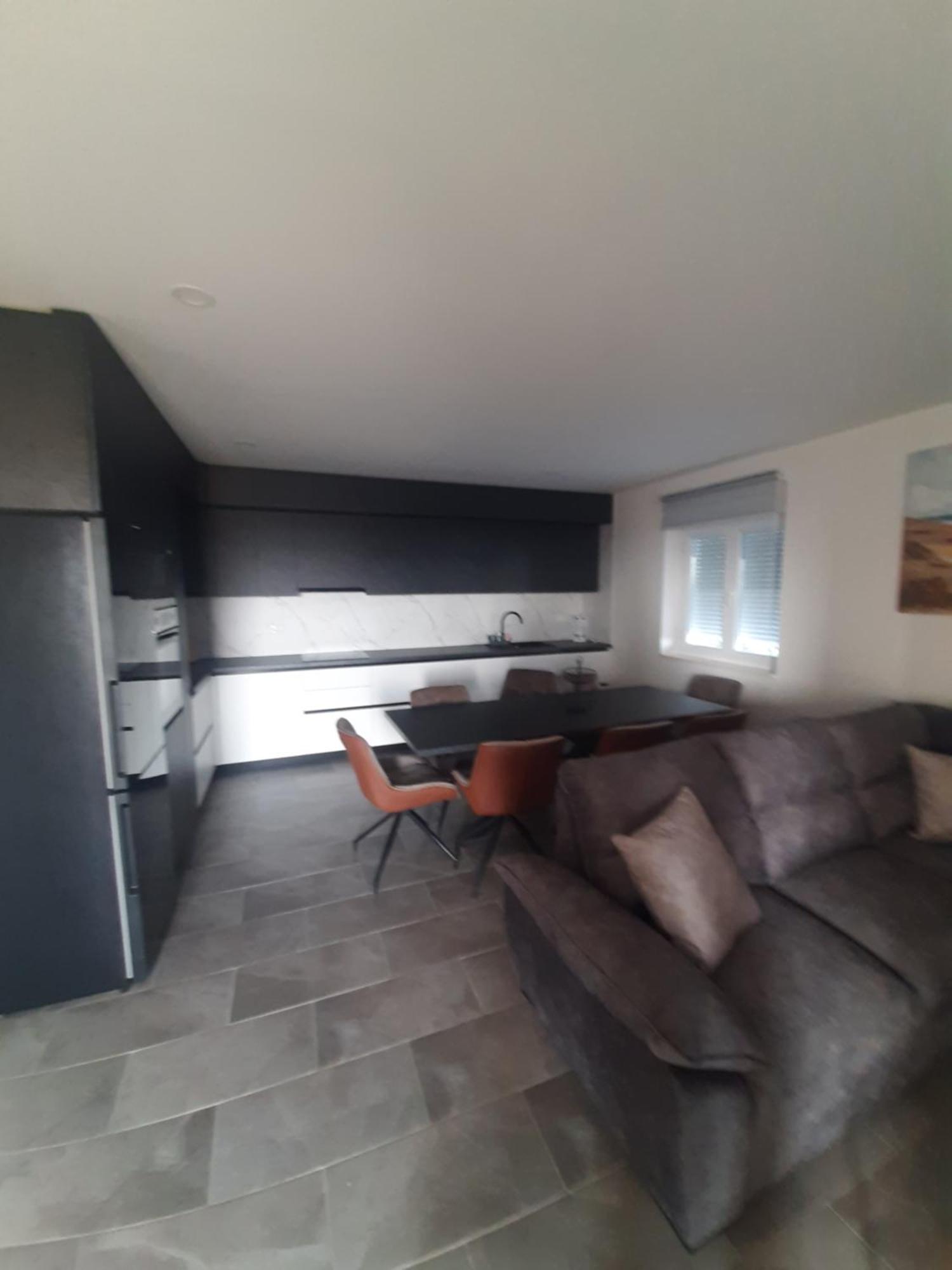 Apartments Horvat ビビニェ 部屋 写真