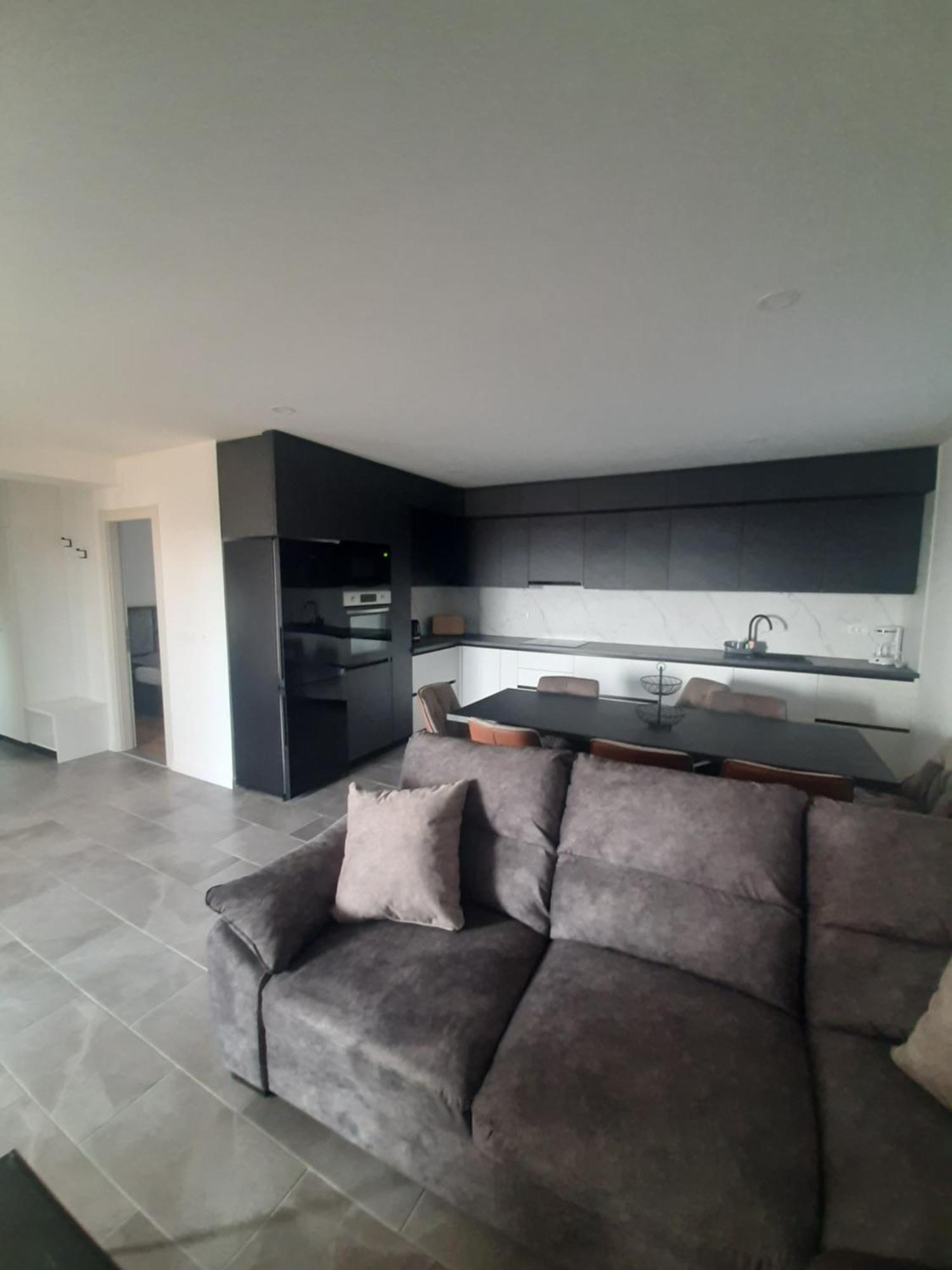 Apartments Horvat ビビニェ 部屋 写真